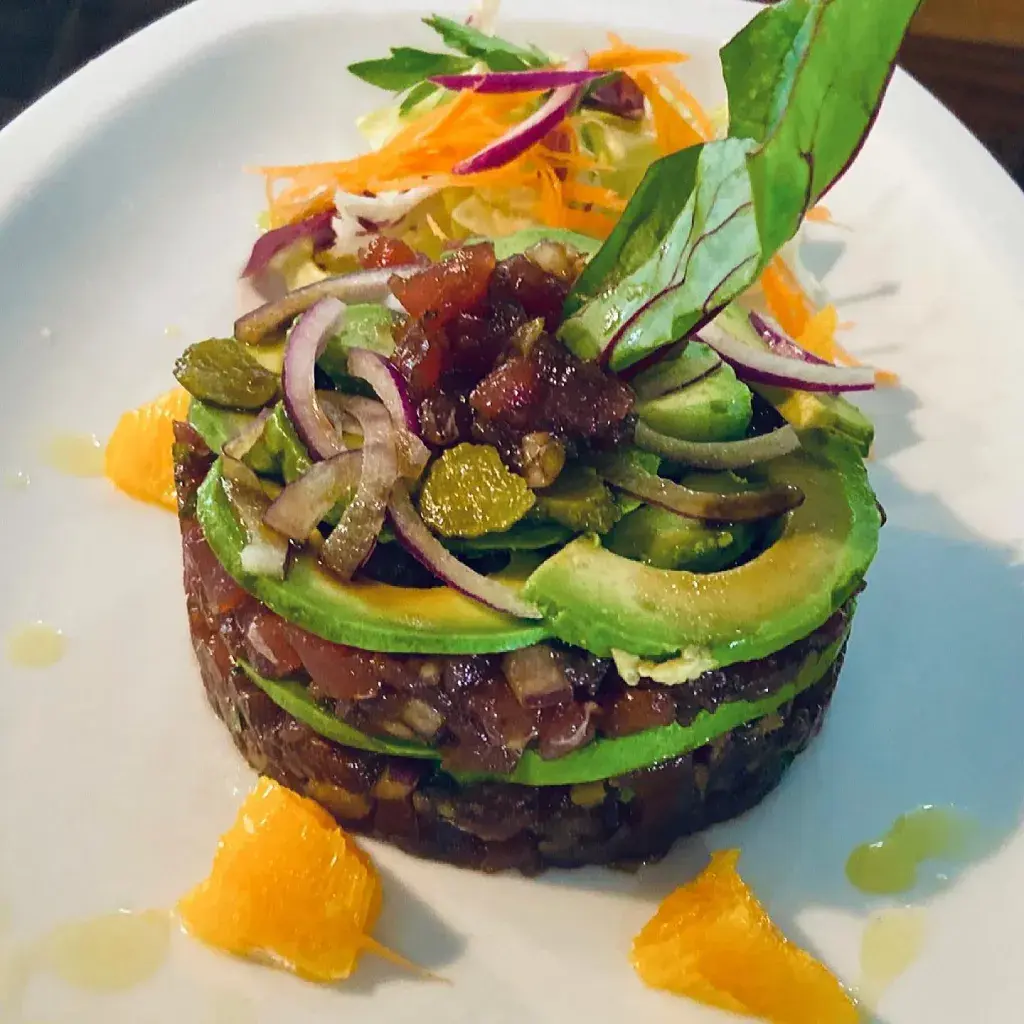 TARTAR DE ATUN ROJO Y AGUACATE