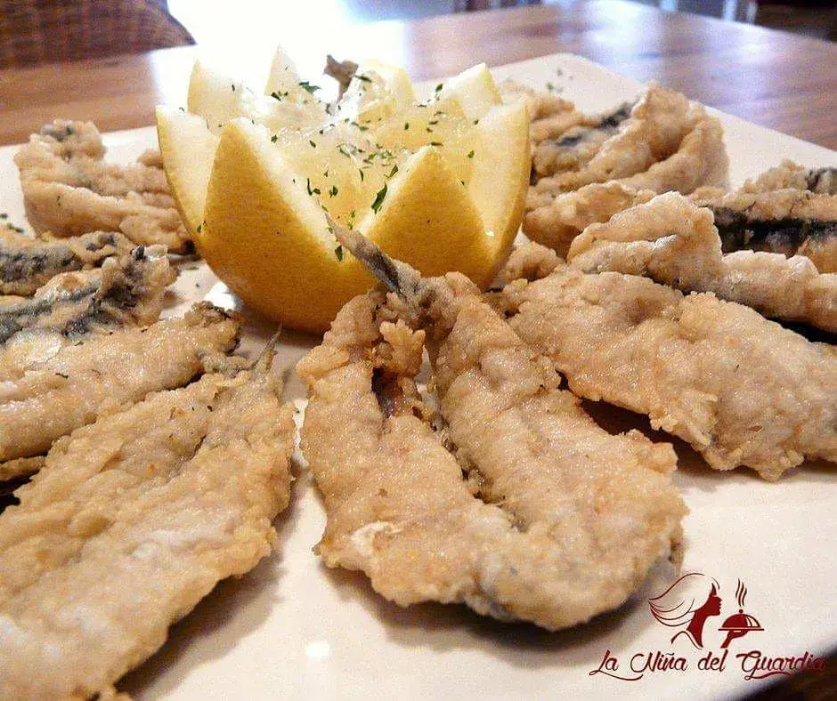 BOQUERONES AL LIMÓN